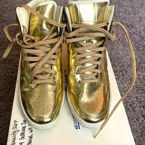 Nike Dunk Sky Hi Gold